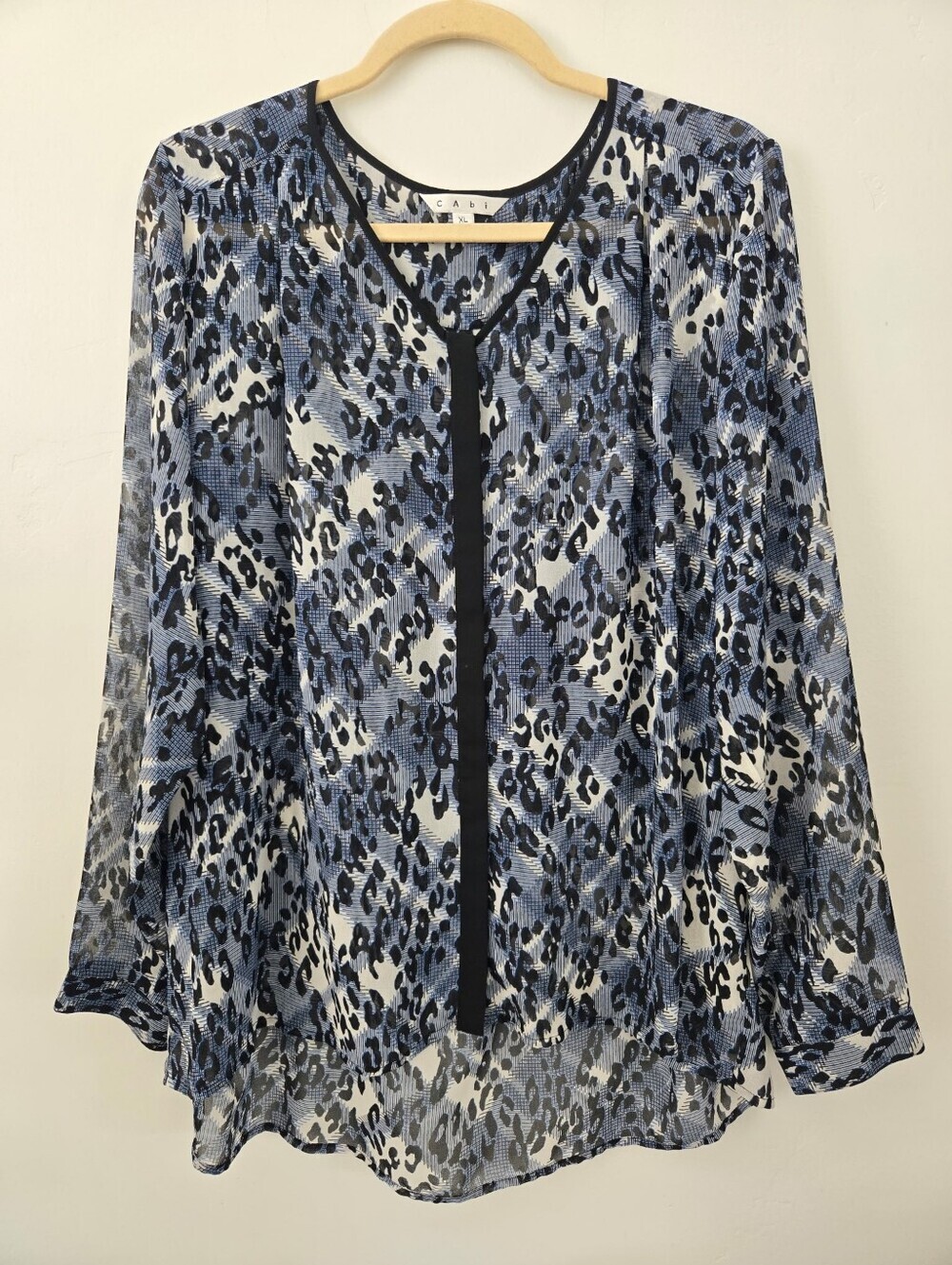Cabi Fatale Blouse Style #977 animal print flowy top. Size XL